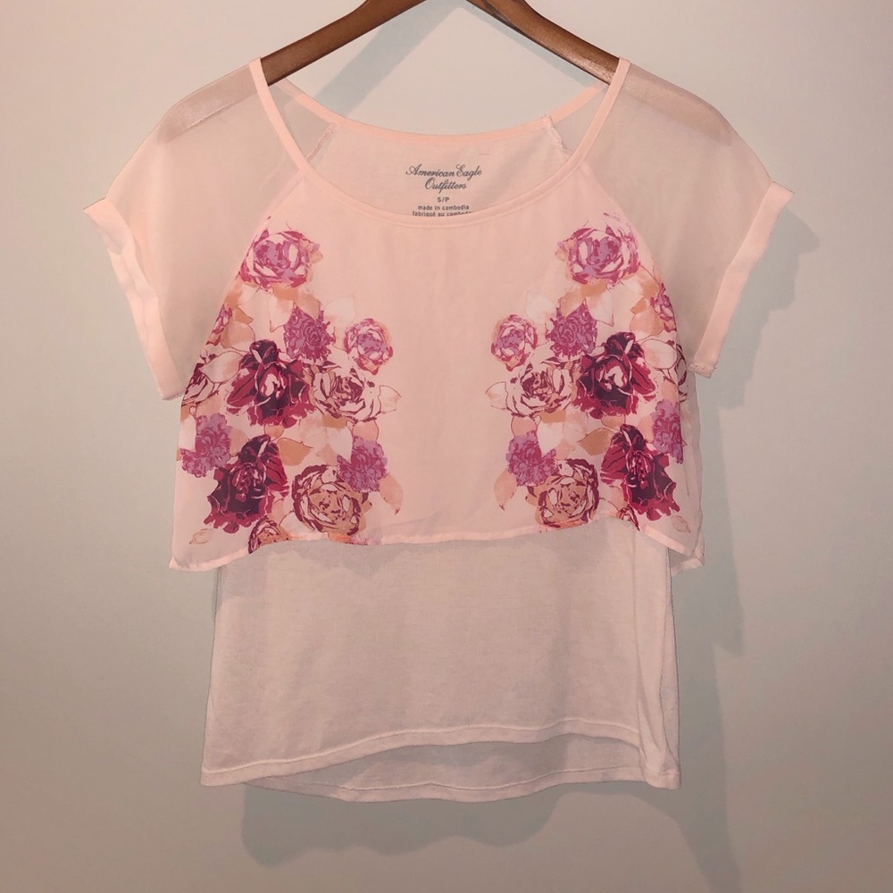 American Eagle Pink w Flowers T Shirt
